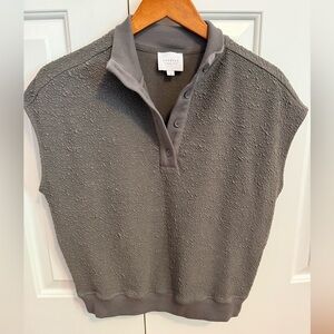 Sundays by wearesundays Textured Short Sleeve Top size Small